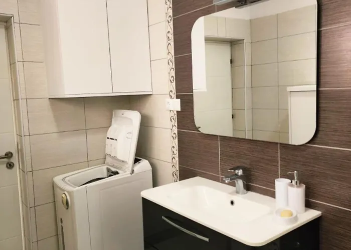 Albania Sarand Koder